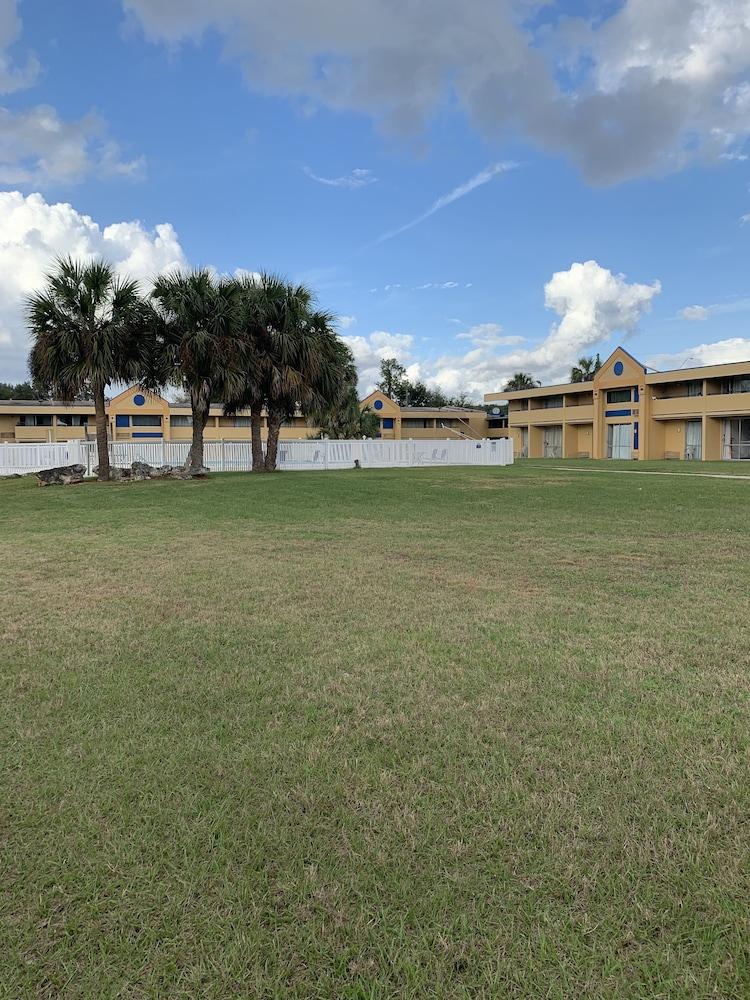 Days Inn By Wyndham Ocala North Exteriör bild