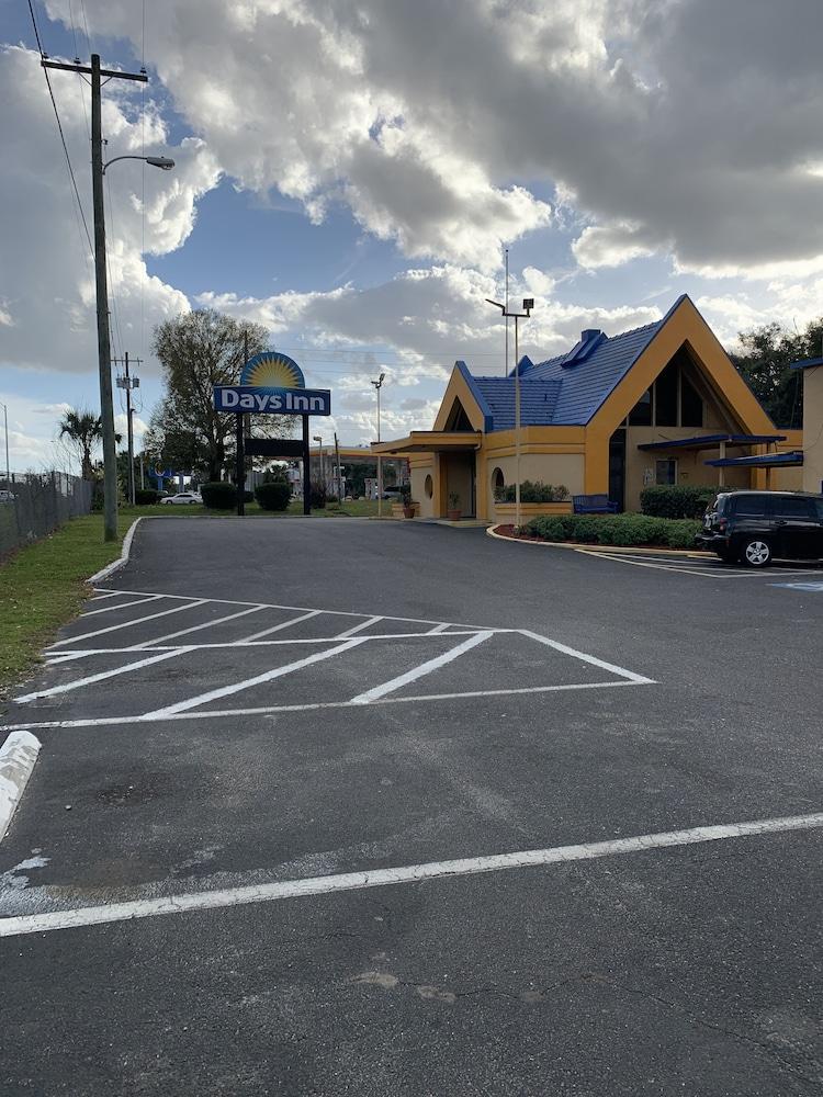 Days Inn By Wyndham Ocala North Exteriör bild