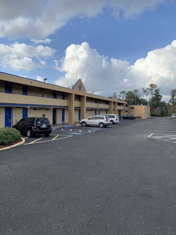 Days Inn By Wyndham Ocala North Exteriör bild