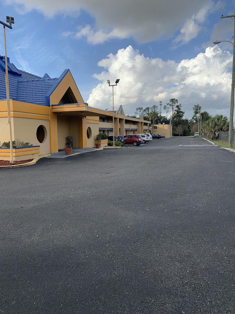Days Inn By Wyndham Ocala North Exteriör bild